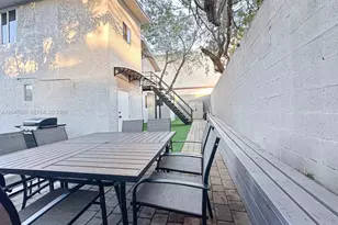 174 NE 55th St, Miami, FL 33137 - Photo 22