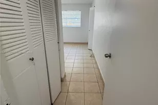 1305 W 53rd St, Hialeah, FL 33012 - Photo 28