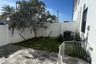 20368 NW 4th Path, Miami Gardens, FL 33169 - Photo 36