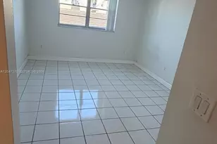 1990 Marseille Dr, Miami Beach, FL 33141 - Photo 10