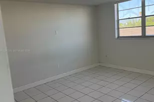 1990 Marseille Dr, Miami Beach, FL 33141 - Photo 12