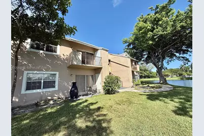 2151 NW 96th Ter #15G, Pembroke Pines, FL 33024 - Photo 2