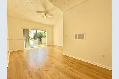 2151 NW 96th Ter #15G, Pembroke Pines, FL 33024 - Photo 28
