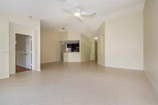 4152 Pine Ridge Ln, Weston, FL 33331 - Photo 4