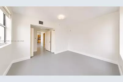 111 E Flagler St #810, Miami, FL 33131 - Photo 8