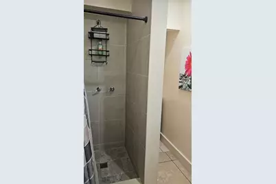 965 NE 146th St #Side Room, North Miami, FL 33161 - Photo 10