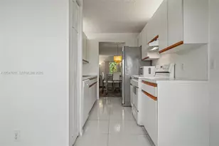 1251 SW 125th Ave, Pembroke Pines, FL 33027 - Photo 8