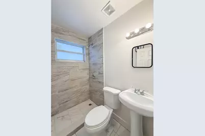2 SW 6th Ave #4, Dania Beach, FL 33004 - Photo 4