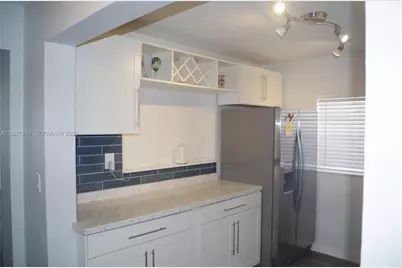 5465 N Andrews Ave, Oakland Park, FL 33309 - Photo 6