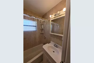 5465 N Andrews Ave, Oakland Park, FL 33309 - Photo 12
