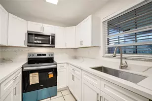 5028 SW 121st Ave, Cooper City, FL 33330 - Photo 8