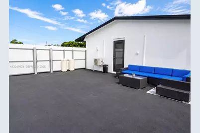 10955 SW 223rd St, Miami, FL 33170 - Photo 10