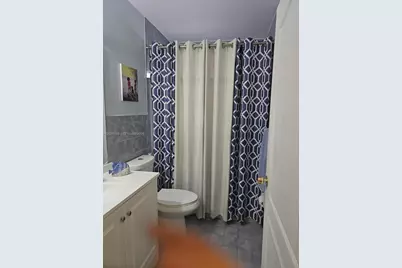8805 NW 113th St, Hialeah Gardens, FL 33018 - Photo 10