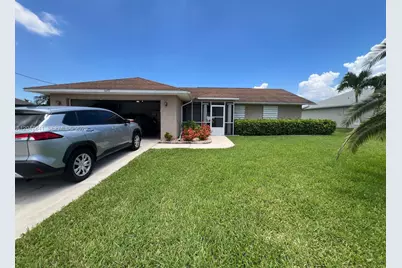 3207 SE 1st Pl, Cape Coral, FL 33904 - Photo 2
