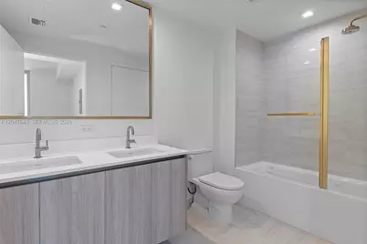 77 SE 5th St. #1905, Miami, FL 33131 - Photo 14