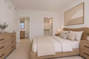77 SE 5th St, Miami, FL 33131 - Photo 4