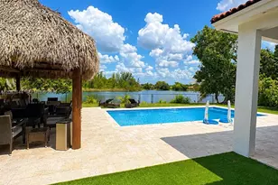 1437 SE 22nd Ln, Homestead, FL 33035 - Photo 12