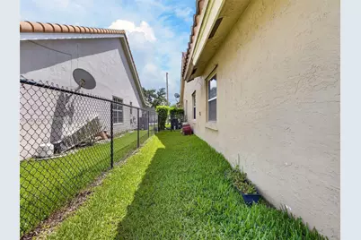 16203 NW 8th Dr, Pembroke Pines, FL 33028 - Photo 42