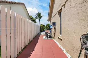 16203 NW 8th Dr, Pembroke Pines, FL 33028 - Photo 38