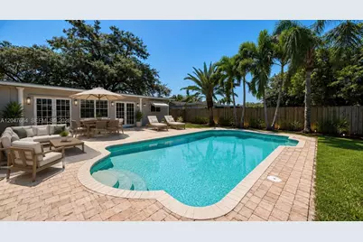 2202 N 42nd Ave, Hollywood, FL 33021 - Photo 2