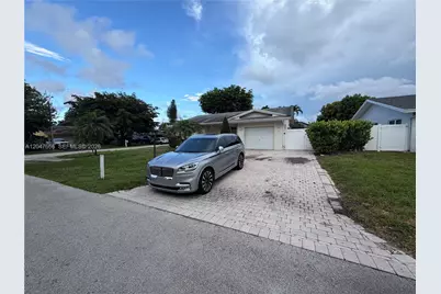3314 NW 69th St, Fort Lauderdale, FL 33309 - Photo 1