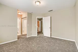 2296 NW 170th Ave, Pembroke Pines, FL 33028 - Photo 6