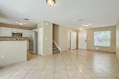 2296 NW 170th Ave, Pembroke Pines, FL 33028 - Photo 4