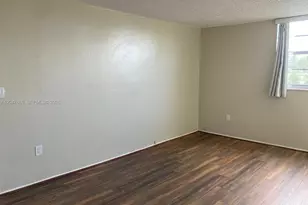 7900 Tatum Waterway Dr, Miami Beach, FL 33141 - Photo 8