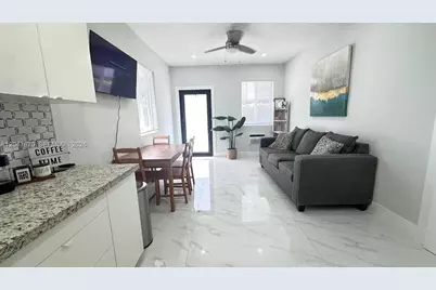 320 SW 29th Rd #Cottage, Miami, FL 33129 - Photo 2