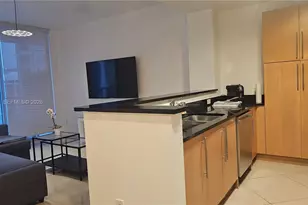 300 S Biscayne Blvd, Miami, FL 33131 - Photo 8