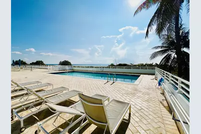 345 Ocean Dr #525, Miami Beach, FL 33139 - Photo 14