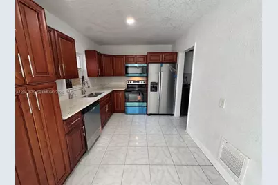 7612 Plantation Blvd, Miramar, FL 33023 - Photo 4