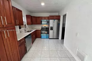 7612 Plantation Blvd, Miramar, FL 33023 - Photo 4
