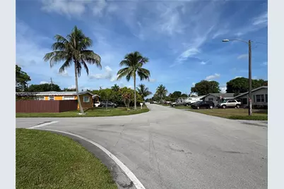 7612 Plantation Blvd, Miramar, FL 33023 - Photo 16
