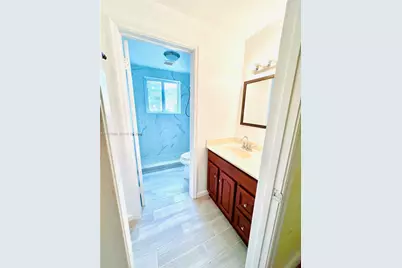 410 Pinecrest Dr #1, Miami Springs, FL 33166 - Photo 28