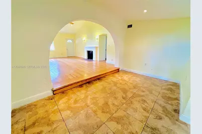 410 Pinecrest Dr #1, Miami Springs, FL 33166 - Photo 16