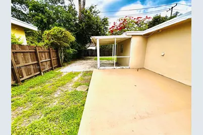 410 Pinecrest Dr #1, Miami Springs, FL 33166 - Photo 12