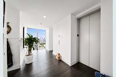 1100 Biscayne Blvd #3708, Miami, FL 33132 - Photo 2