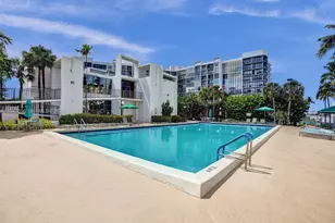 800 Parkview Dr, Hallandale Beach, FL 33009 - Photo 30