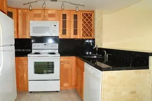 510 NW 86th, Miami, FL 33126 - Photo 2