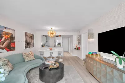 1228 West Ave #1213, Miami Beach, FL 33139 - Photo 2