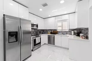 1240 NE 159th St, North Miami Beach, FL 33162 - Photo 8