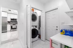 1240 NE 159th St, North Miami Beach, FL 33162 - Photo 10