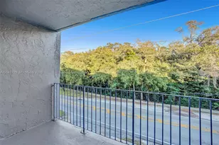 1595 NE 135th St, North Miami, FL 33161 - Photo 24
