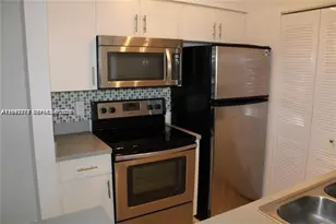 1247 SW 46th Ave, Pompano Beach, FL 33069 - Photo 2