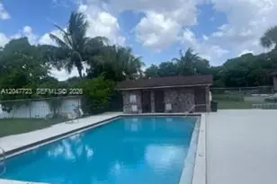 6040 Shaker Wood Cir, Tamarac, FL 33319 - Photo 16