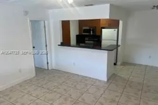 6040 Shaker Wood Cir, Tamarac, FL 33319 - Photo 2