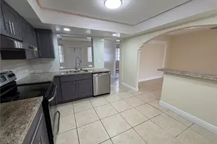 800 NW 76th Ave, Pembroke Pines, FL 33024 - Photo 8