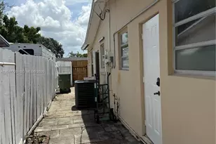 800 NW 76th Ave, Pembroke Pines, FL 33024 - Photo 22