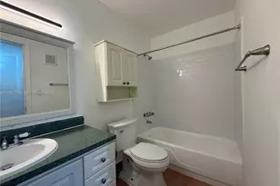 8607 SW 68th Ct, Pinecrest, FL 33156 - Photo 10